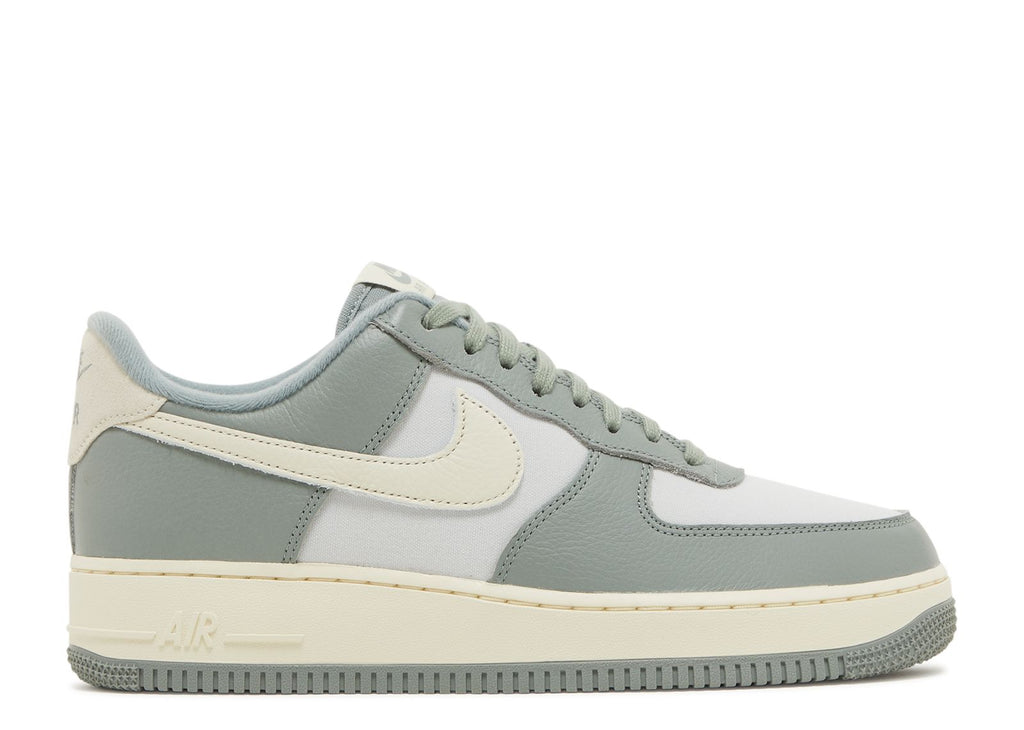 NIKE AIR FORCE 1 LOW '07 LX